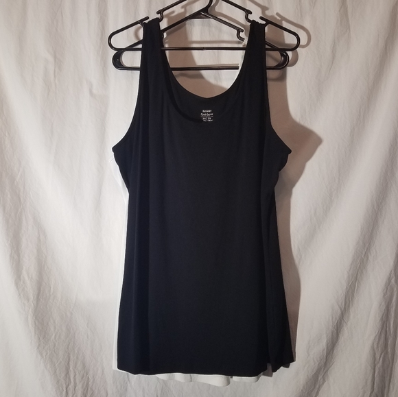 Old Navy Tops - 2 Old Navy Tanks